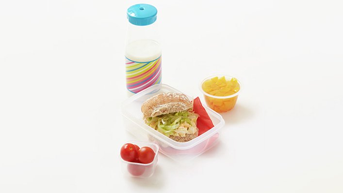 Egg mayonnaise and lettuce roll - Lunchbox recipes - Healthier Families - NHS