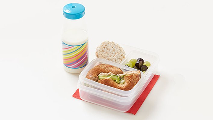 Salmon and salad bagel - Lunchbox recipes - Healthier Families - NHS