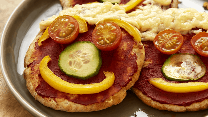 Pizza pitta faces - Recipes - Healthier Families - NHS