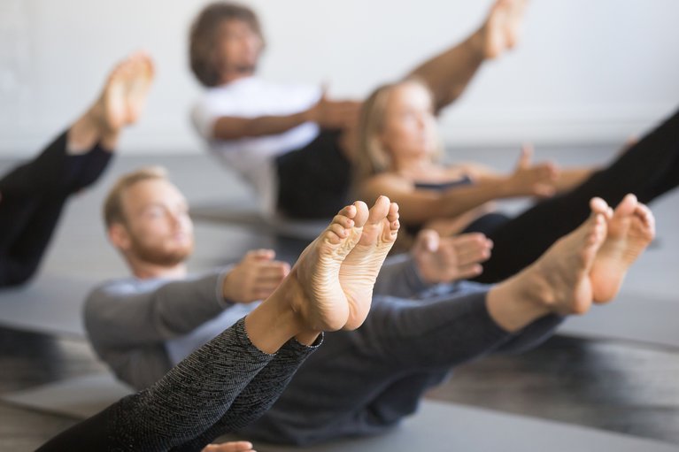 Pilates apparatus equipment 