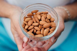 A small handful of plain almonds